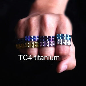 Men's EDC Titanium Ring Tool, Titanium Ring Self-defense Broken Window Tool Ring